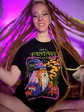 LucidLucy online show from November 17, 7:36 am