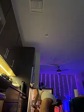 thebrattygoddess online show from May 9, 1:27 pm