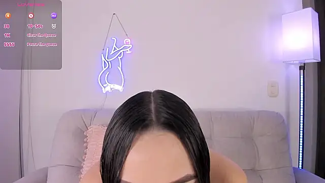 Snapshot of DannaTeen chatting on December 2, 9:28 pm DannaTeen online show from December 2, 9:28 pm