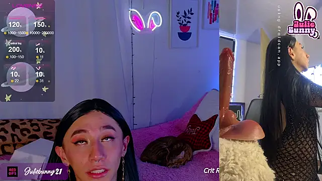 Snapshot of Littlebunny21 chatting on December 28, 11:05 pm Littlebunny21 online show from December 28, 11:05 pm