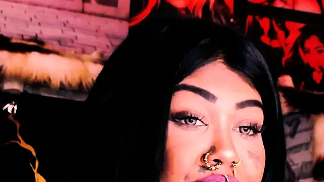 Snapshot of indian_dreamgirl chatting on April 2, 11:52 am indian dreamgirl online show from April 2, 11:52 am