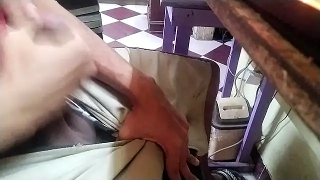 growing20yo online show from September 18, 10:23 pm