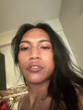 Snapshot of DarlingJenny22 chatting on May 16, 10:23 am DarlingJenny22 online show from May 16, 10:23 am