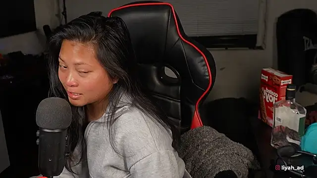 Bubbleliyah online show from November 13, 9:30 am