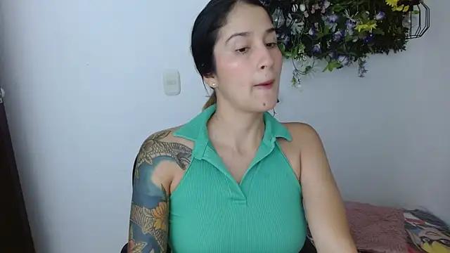 IsabellaVegaa online show from December 6, 2:13 am