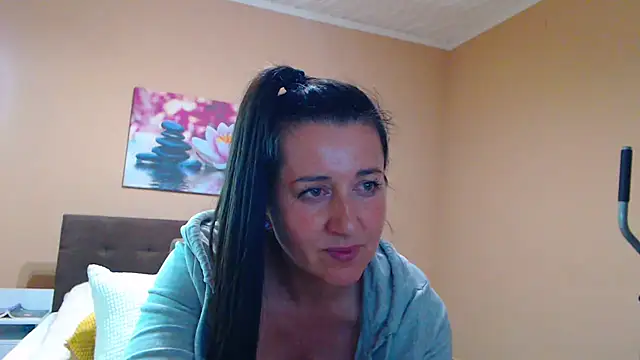 Snapshot of Gia888888 chatting on March 22, 9:10 pm Gia888888 online show from March 22, 9:10 pm