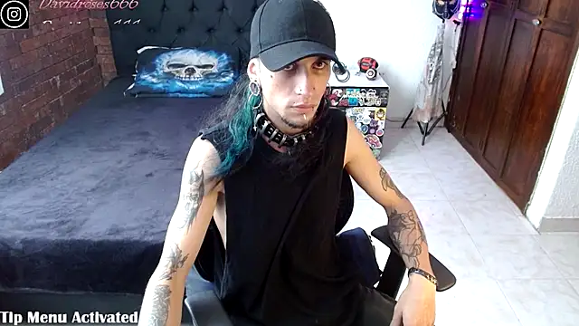 Snapshot of davidroses420 chatting on November 24, 6:29 pm davidroses420 online show from November 24, 6:29 pm