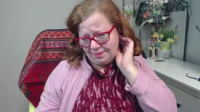 Adelewildx online show from November 5, 4:01 am