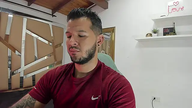 Snapshot of mister_miike chatting on January 24, 3:11 am mister miike online show from January 24, 3:11 am