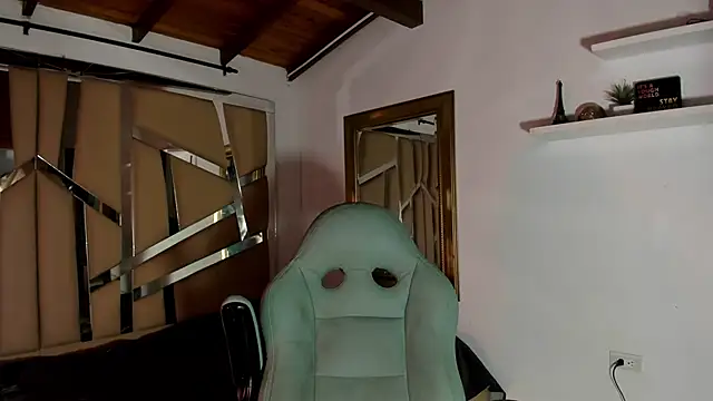 Snapshot of mister_miike chatting on February 24, 3:12 am mister miike online show from February 24, 3:12 am