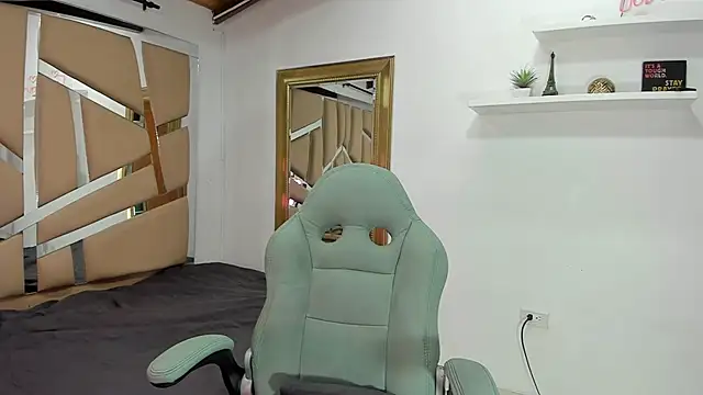 Snapshot of mister_miike chatting on March 7, 3:08 am mister miike online show from March 7, 3:08 am