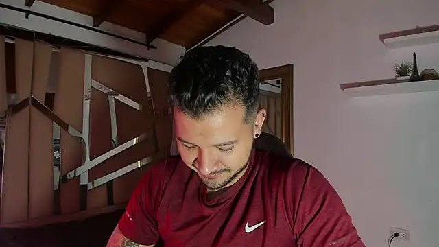 Snapshot of mister_miike chatting on March 11, 3:05 am mister miike online show from March 11, 3:05 am