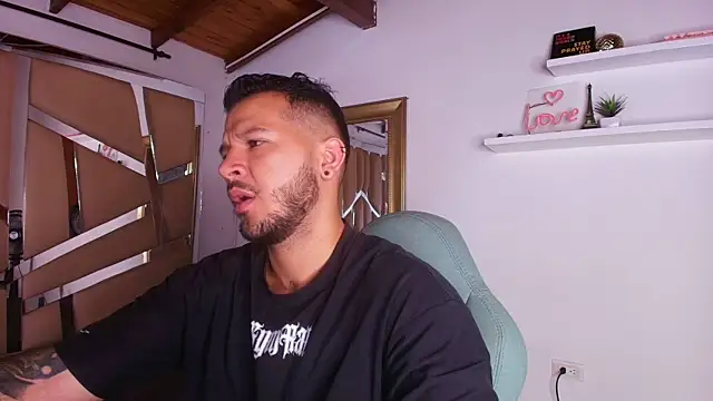 Snapshot of mister_miike chatting on September 17, 3:08 am mister miike online show from September 17, 3:08 am