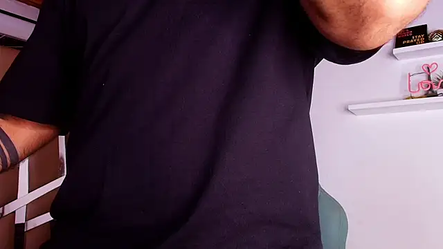 Snapshot of mister_miike chatting on September 18, 3:08 am mister miike online show from September 18, 3:08 am