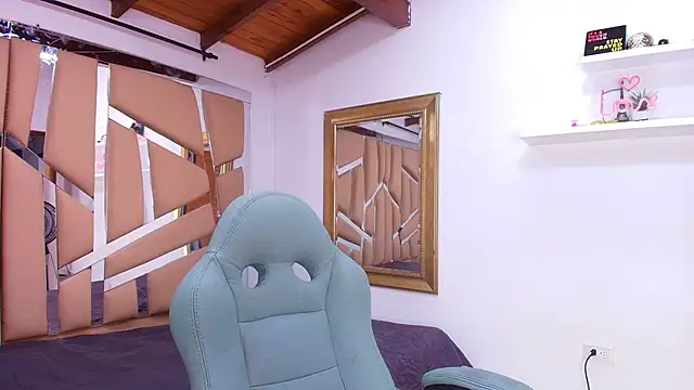 Snapshot of mister_miike chatting on September 20, 3:07 am mister miike online show from September 20, 3:07 am