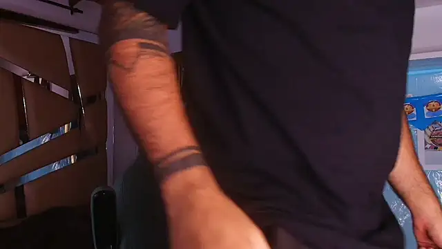 Snapshot of mister_miike chatting on September 26, 3:10 am mister miike online show from September 26, 3:10 am