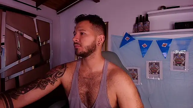 Snapshot of mister_miike chatting on October 5, 3:16 am mister miike online show from October 5, 3:16 am