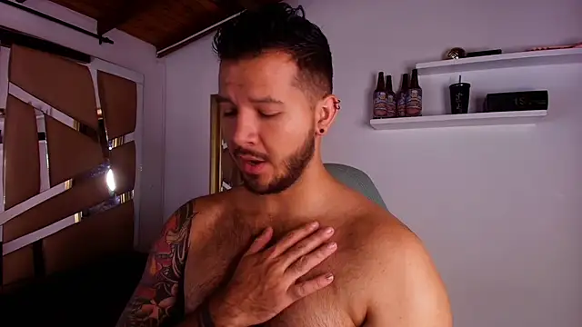 Snapshot of mister_miike chatting on October 9, 3:48 am mister miike online show from October 9, 3:48 am