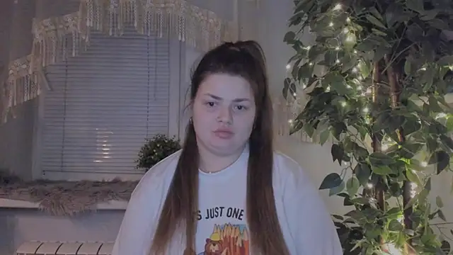 Snapshot of Eva_Shameless chatting on January 12, 3:57 pm Eva Shameless online show from January 12, 3:57 pm