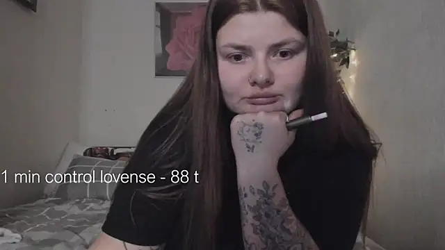Snapshot of Eva_Shameless chatting on February 16, 5:26 pm Eva Shameless online show from February 16, 5:26 pm
