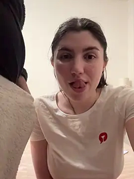 Snapshot of couplepenetration chatting on February 4, 9:48 am couplepenetration online show from February 4, 9:48 am