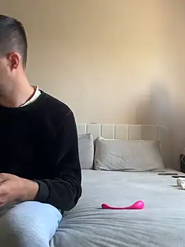 couplepenetration online show from April 27, 8:34 am