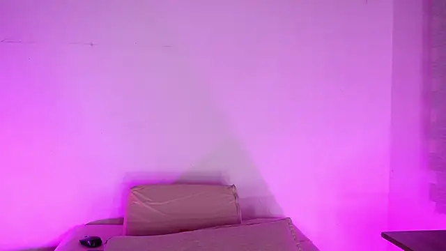 Snapshot of emyli_sw_ chatting on September 22, 3:08 am emyli sw online show from September 22, 3:08 am