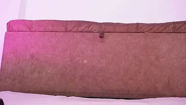 Snapshot of emyli_sw_ chatting on October 9, 3:04 am emyli sw online show from October 9, 3:04 am