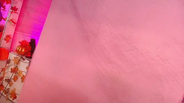 Snapshot of emyli_sw_ chatting on October 16, 3:07 am emyli sw online show from October 16, 3:07 am