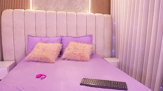 emyli sw  online show from March 16, 3:12 am