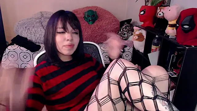 Snapshot of babyakem chatting on October 15, 4:12 am babyakem online show from October 15, 4:12 am