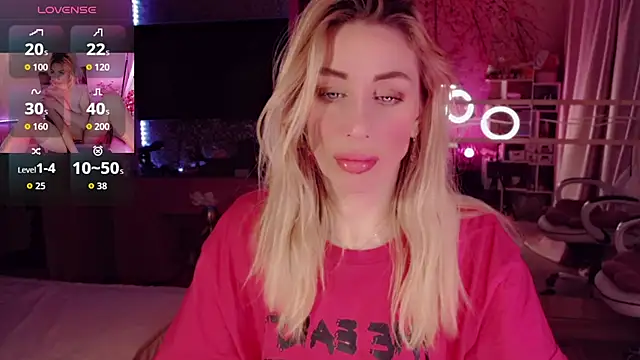 AnnieGOld  online show from November 22, 11:37 pm