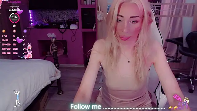 Snapshot of AnnieGOld_ chatting on July 11, 11:39 pm AnnieGOld online show from July 11, 11:39 pm