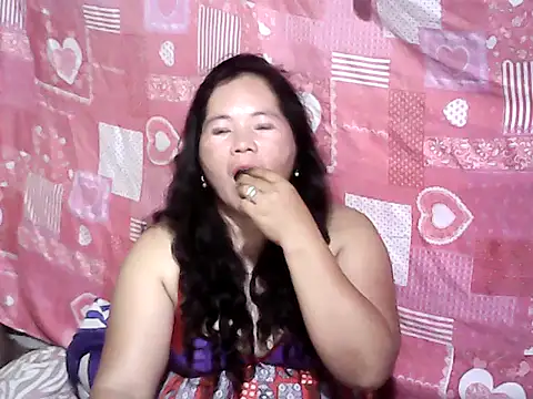 hotpusie 4u online show from May 11, 2:12 pm