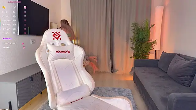 mikkixmeow online show from December 5, 12:03 pm