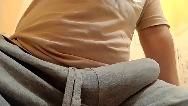 Snapshot of gae89tano chatting on October 24, 9:44 pm gae89tano online show from October 24, 9:44 pm