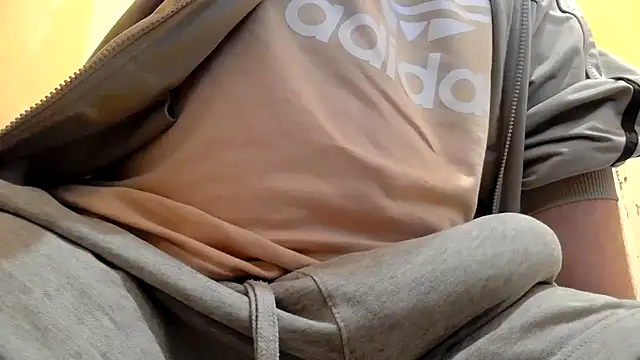 Snapshot of gae89tano chatting on November 1, 11:23 am gae89tano online show from November 1, 11:23 am