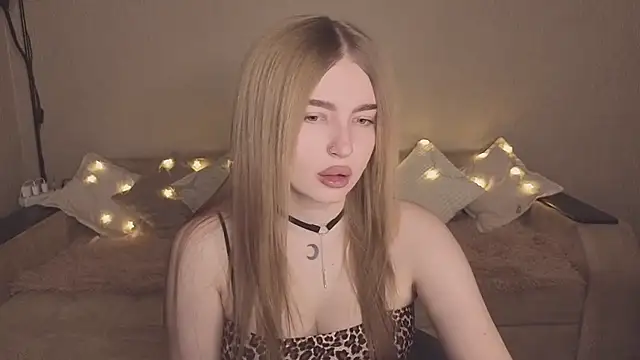 ViolettaLopez online show from November 29, 2:42 pm