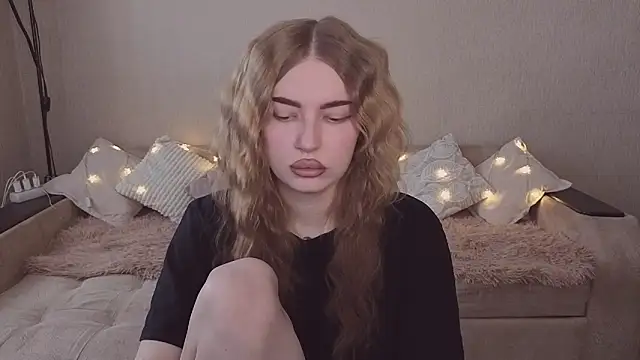 ViolettaLopez online show from March 21, 1:37 pm