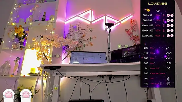 Elena-Marilyn online show from May 4, 8:38 pm