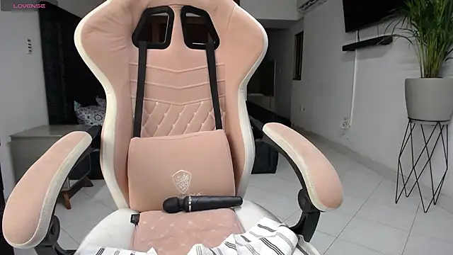 ashley morgan 18 online show from March 17, 4:51 am