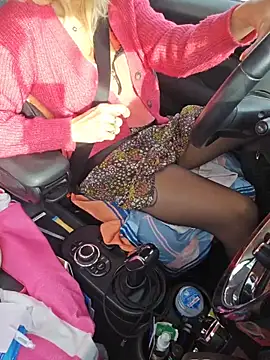 Snapshot of Nathotsexy1 chatting on February 12, 8:53 am Nathotsexy1 online show from February 12, 8:53 am