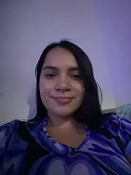 Snapshot of _queen_sofia chatting on February 14, 4:04 am queen sofia online show from February 14, 4:04 am