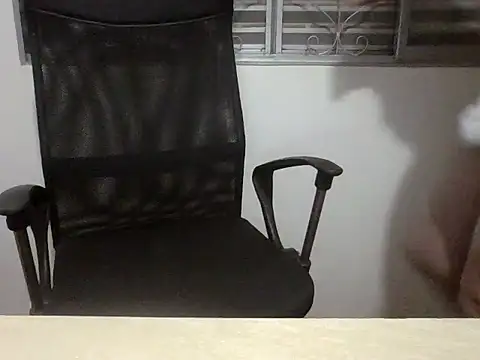 Snapshot of niceguyjr chatting on October 5, 8:56 am niceguyjr online show from October 5, 8:56 am