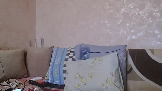 Amy August online show from February 5, 11:44 am