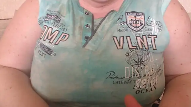 Amy August online show from May 4, 1:29 pm
