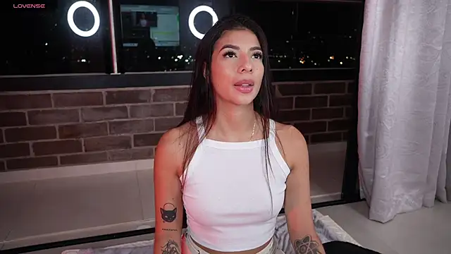 Veronica ar online show from February 19, 1:40 am