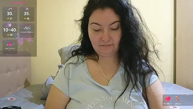 BBW MILF 4U online show from February 2, 6:42 pm