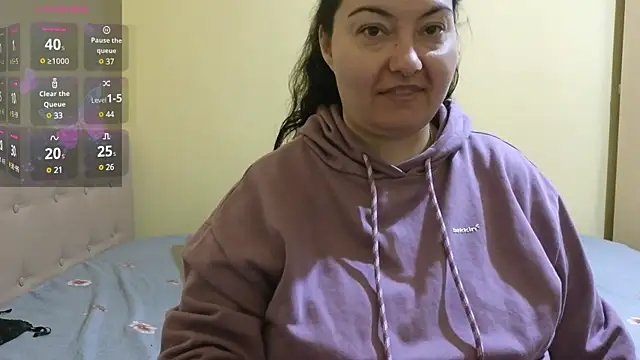 BBW MILF 4U online show from February 3, 6:13 am