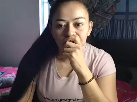 Snapshot of mayhott2 chatting on January 30, 8:31 pm mayhott2 online show from January 30, 8:31 pm